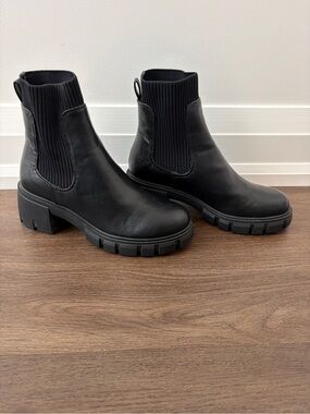 Steve Madden Women’s Black Chunky Hayle Boots - 7.5
